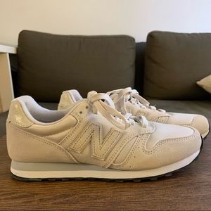 New Balance 373 Cream Suede Sneakers size 7